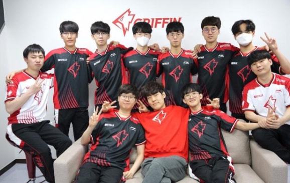 他为年轻球 他为年轻球